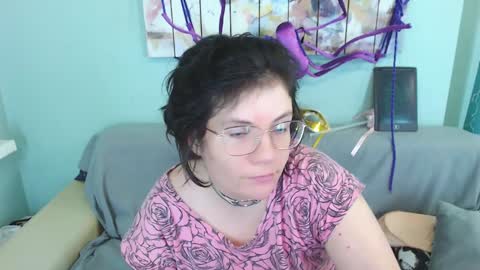 Everly online show from 12-25-24, 10:59