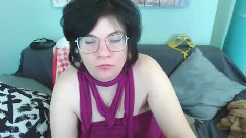 Everly online show from 02-10-25, 01:55