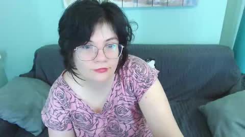 Everly online show from 02-20-25, 01:40