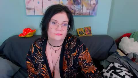 Everly online show from 03-30-26, 06:09