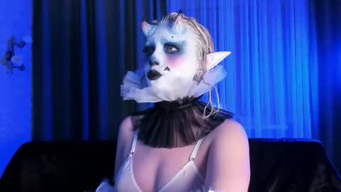 Forget me not eve on CB online show from 10-31-25, 05:47