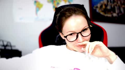 Goddes 1 online show from 04-10-26, 08:24