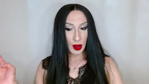 Snapshot of evezephira chatting on 09-19-25, 04:07 Supreme Maestra online show from 09-19-25, 04:07