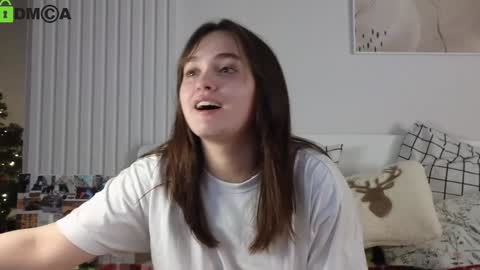 evi_woow online show from 12-30-24, 08:04