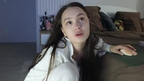 evi_woow online show from 04-29-26, 10:27