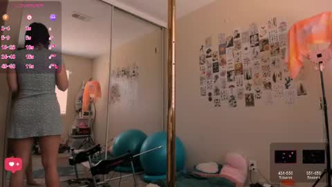 Snapshot of evie_luna chatting on 06-13-26, 08:29 Evie Luna online show from 06-13-26, 08:29