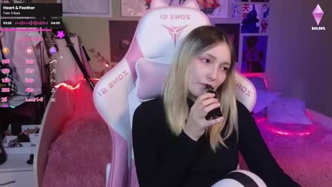 Evie online show from 12-17-24, 04:01