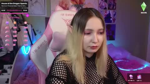 Evie online show from 12-19-24, 08:02