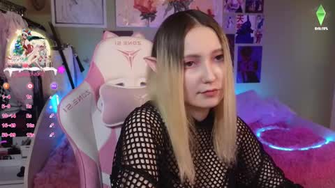 Evie online show from 12-19-24, 11:03