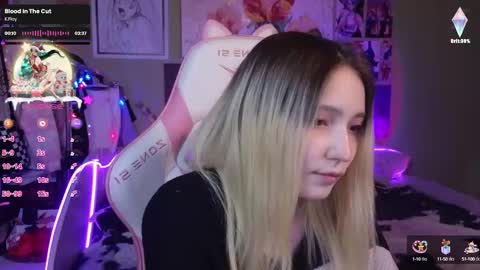 Evie online show from 12-22-24, 11:52