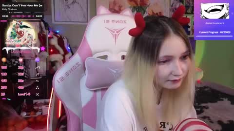 Evie online show from 12-24-24, 08:38