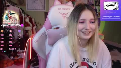 Evie online show from 12-24-24, 11:44