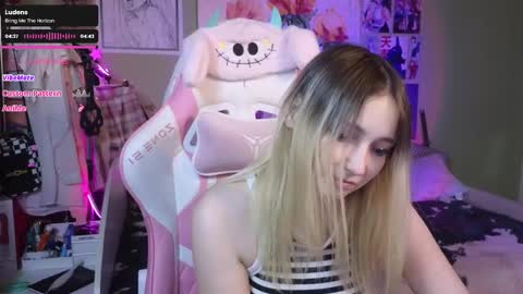 Evie online show from 01-08-25, 03:40