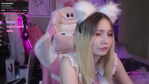 Evie online show from 01-09-25, 02:43