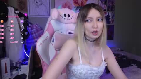 Evie online show from 01-14-25, 10:44