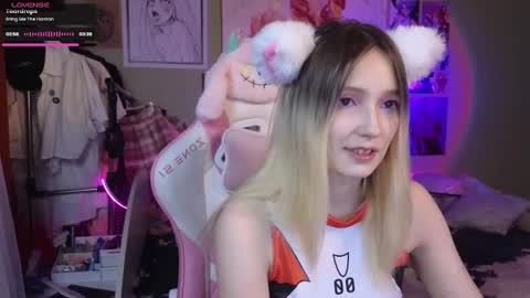 Evie online show from 02-12-25, 08:29