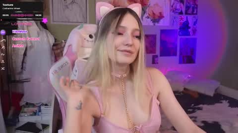 Evie online show from 02-18-25, 04:26