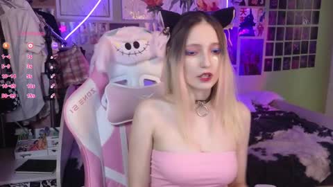 Evie online show from 02-22-25, 09:04