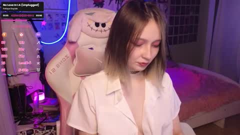 Evie online show from 10-17-25, 12:36