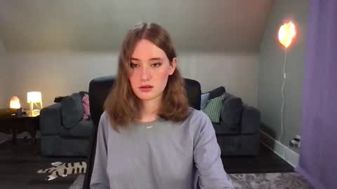 Evie3 online show from 12-06-24, 08:51