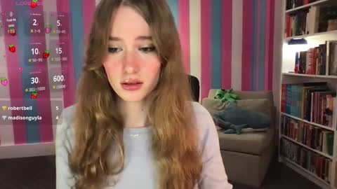 Evie3 online show from 12-18-25, 09:21