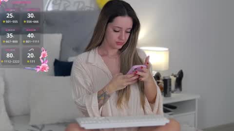 Evie online show from 12-20-24, 08:55