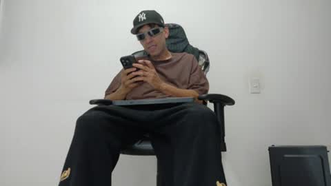 evil_boss1 online show from 07-03-26, 05:03