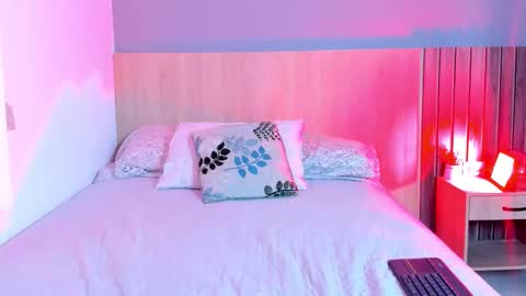 evilraven_ online show from 11-29-25, 04:04