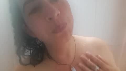 Snapshot of evolet_evolet_ chatting on 11-08-25, 02:17 Evolet online show from 11-08-25, 02:17