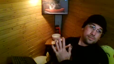Snapshot of evpierce chatting on 04-29-26, 08:07 EvPierce online show from 04-29-26, 08:07