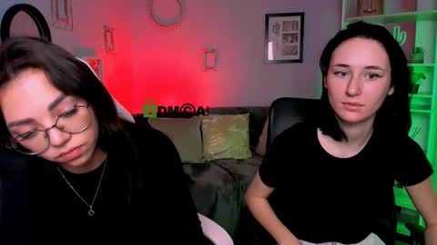 Snapshot of evtida_blossom chatting on 03-11-25, 10:18 Evi online show from 03-11-25, 10:18