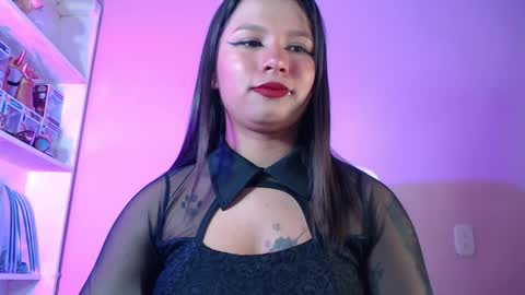 Im Evy online show from 01-19-25, 01:21