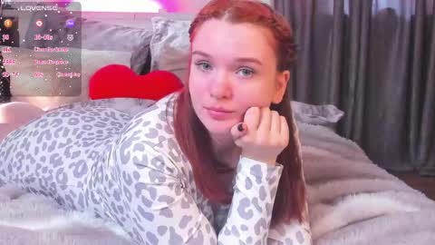 Snapshot of ewajackson chatting on 04-26-26, 06:11 Eva online show from 04-26-26, 06:11
