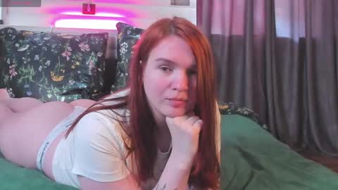 Snapshot of ewajackson chatting on 05-08-26, 06:41 Eva online show from 05-08-26, 06:41