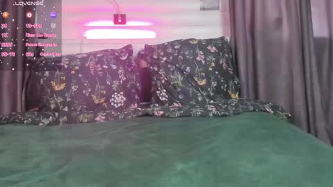 Snapshot of ewajackson chatting on 05-11-26, 06:08 Eva online show from 05-11-26, 06:08