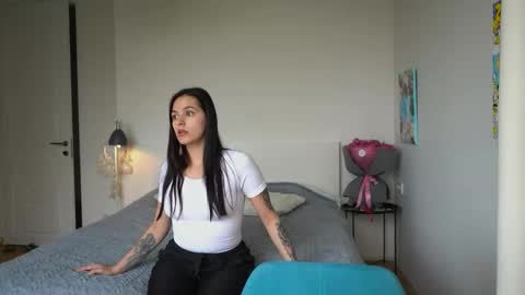 ewelynscott online show from 11-12-25, 08:15