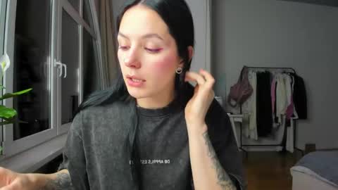 ewelynscott online show from 02-03-26, 09:31