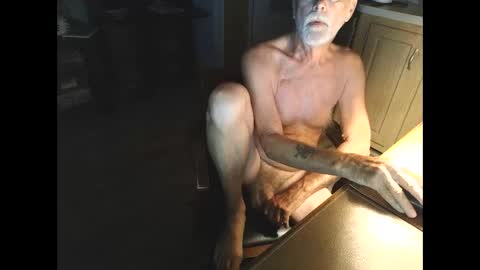 Snapshot of ewjackaz chatting on 04-30-26, 12:33 ewjackaz online show from 04-30-26, 12:33