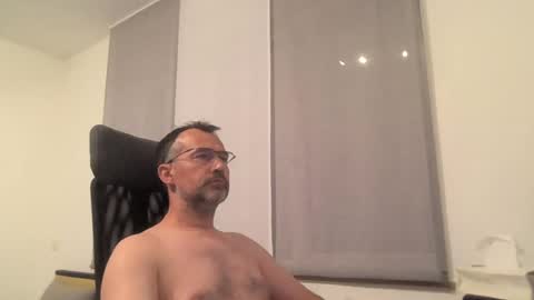 Snapshot of exhibit77 chatting on 07-12-26, 11:18 exhibit77 online show from 07-12-26, 11:18