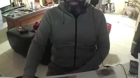 Gio online show from 10-15-25, 08:09