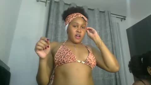 Snapshot of exotic_cutiee chatting on 05-08-26, 11:43 exotic_cutiee online show from 05-08-26, 11:43