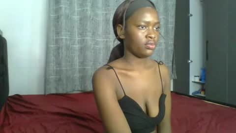 Snapshot of exotic_cutiee chatting on 06-09-26, 06:41 exotic_cutiee online show from 06-09-26, 06:41