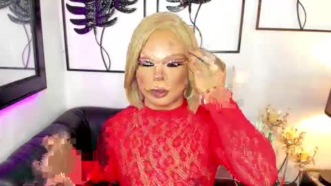 Lindsay online show from 05-28-26, 06:38