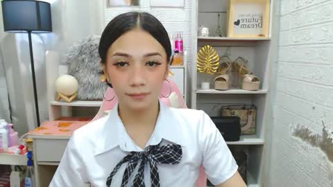 exotictssavie online show from 02-05-26, 08:35