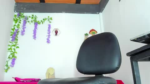 Snapshot of exotiic_sara chatting on 04-05-26, 07:44 SARA online show from 04-05-26, 07:44