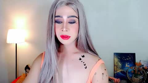 Snapshot of expensive_elise chatting on 02-27-26, 04:07 expensive_elise online show from 02-27-26, 04:07