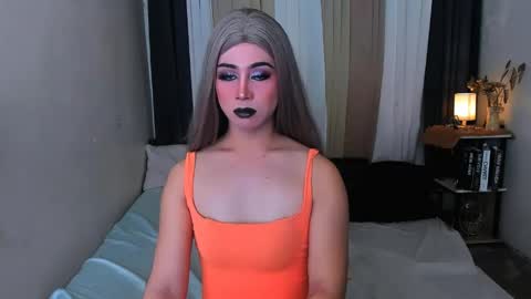 Snapshot of expensive_elise chatting on 05-04-26, 02:46 expensive_elise online show from 05-04-26, 02:46