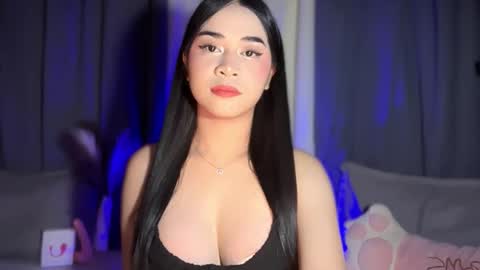 Snapshot of expensivets_chloe chatting on 10-16-25, 10:27 chloee online show from 10-16-25, 10:27