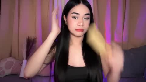 Snapshot of expensivets_chloe chatting on 11-01-25, 02:35 chloee online show from 11-01-25, 02:35