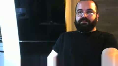 Snapshot of expertcrayon chatting on 12-18-24, 12:43 expect online show from 12-18-24, 12:43